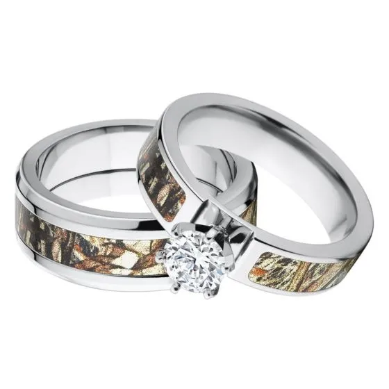 Outdoor His and Her's Matching Mossy Oak Duck Blind Camo Wedding Ring Set