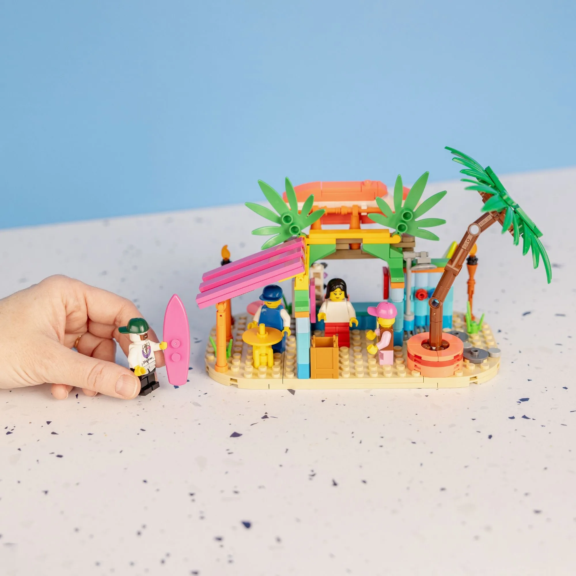 Surf's Up Surf Shop Brick Set