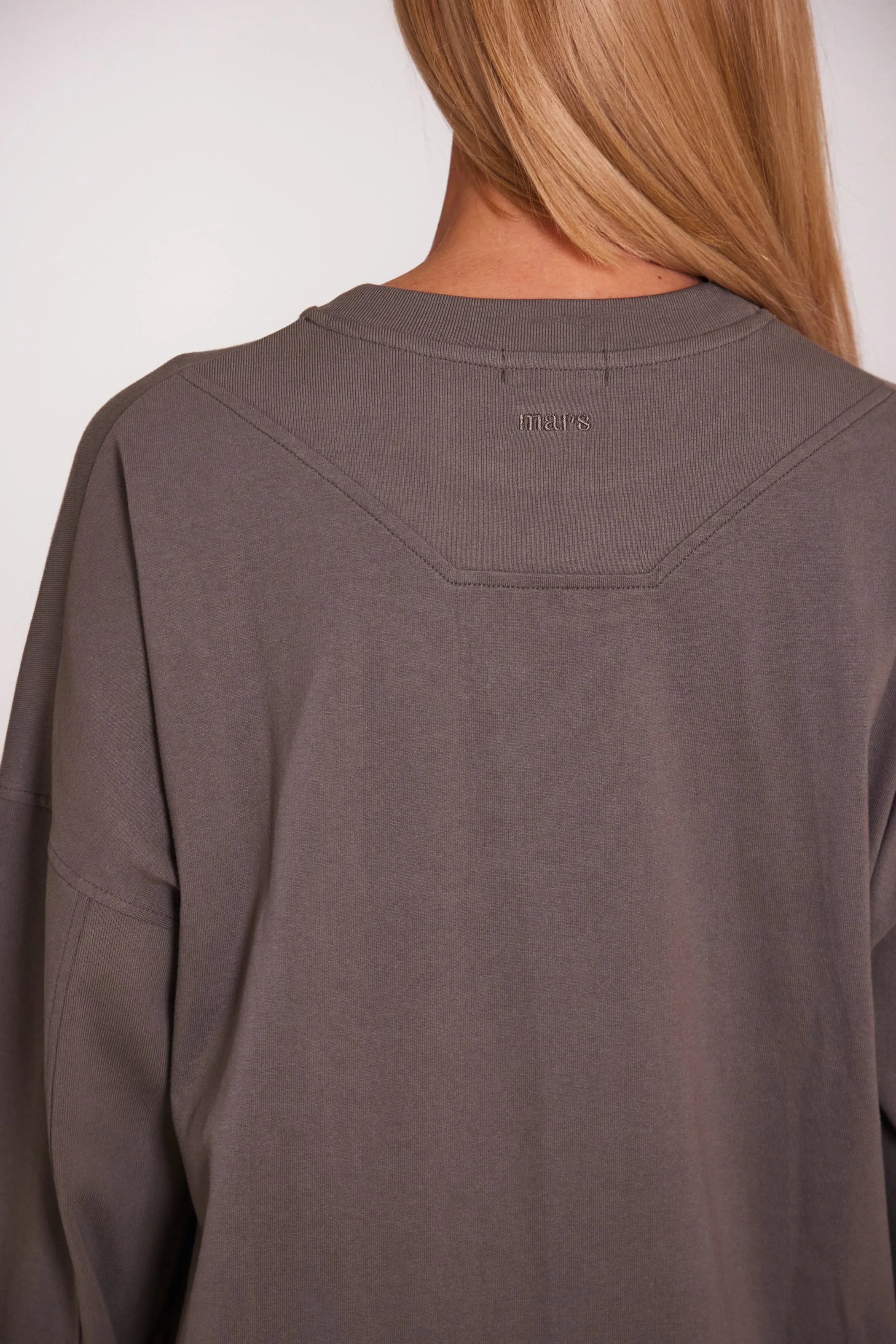 The long sleeve oversized tee - Charcoal